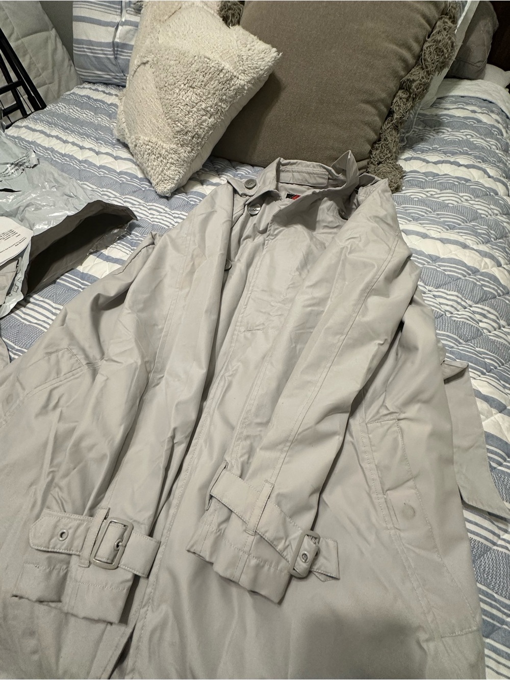 SCOTTeVEST | Women’s Double Breasted Travel Trench-coat | gray | Size Large - Picture 5 of 6